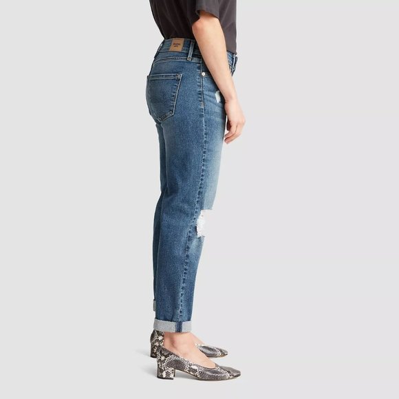 Denizen Levi's® Women's Mid-Rise Boyfriend Jeans - Picture 2 of 10